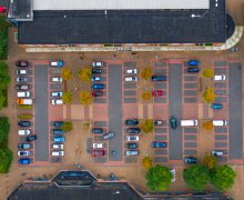 Friese inwoners rijden steeds meer elektrisch, maar minder vergeleken met Nederland