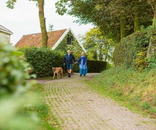 Hoe verbonden voelen Friezen zich met de plek waar ze wonen?